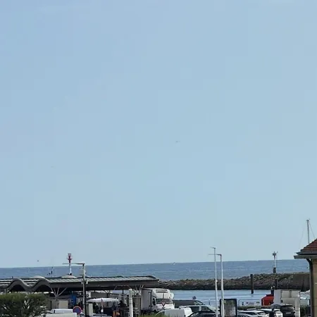 度假居 Maison 2 Chambres Tout Confort, A Proximite Du Port De La Plage, Salle De Jeux Pour Les Petits Et Les Grands Et Des Commerces Parking Privatif A Ouistreham